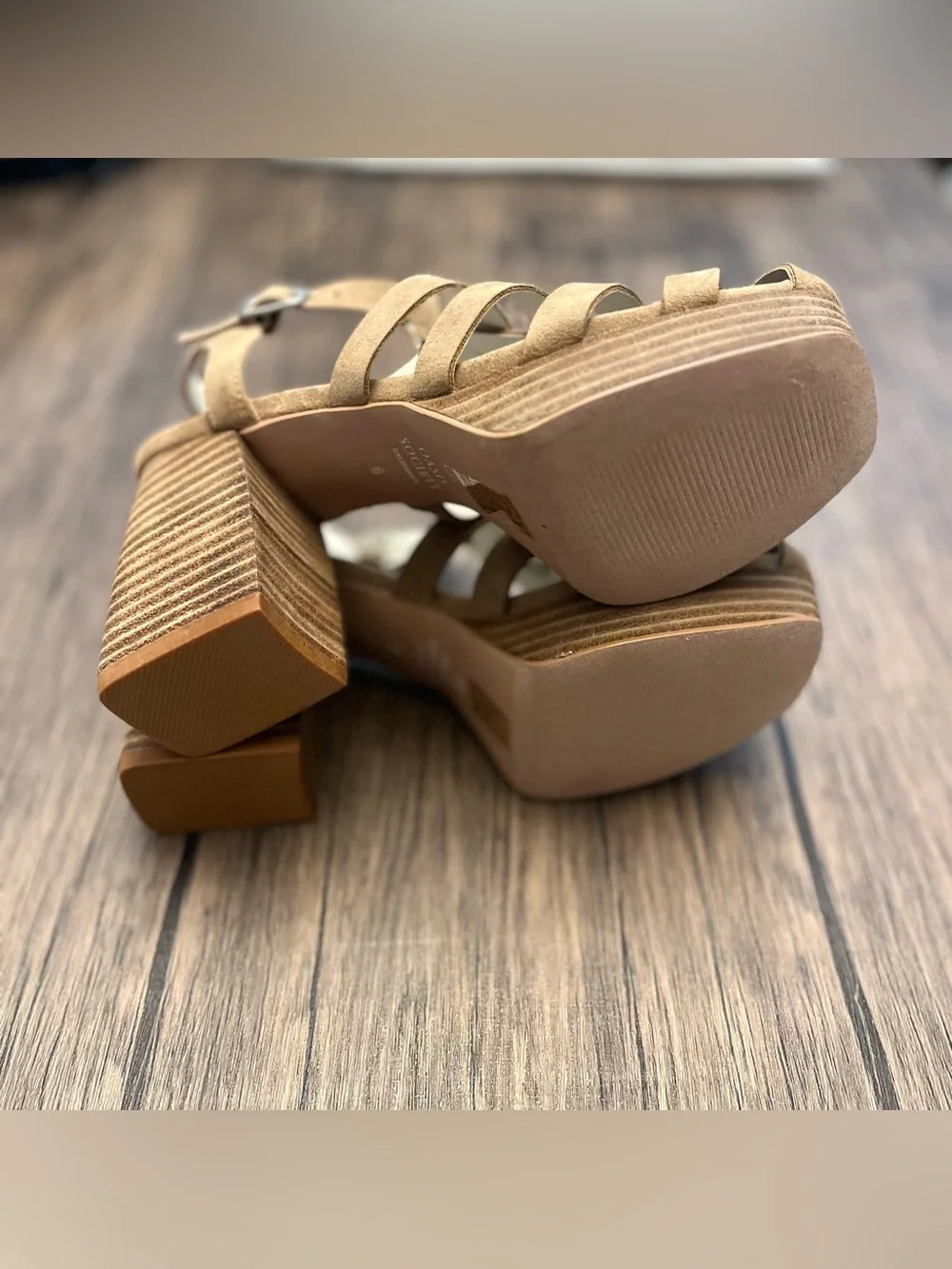 Oasis Society stylish beige